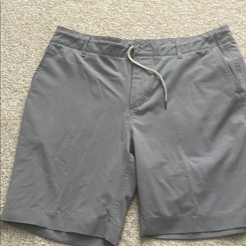 Gray Men’s Faherty shorts